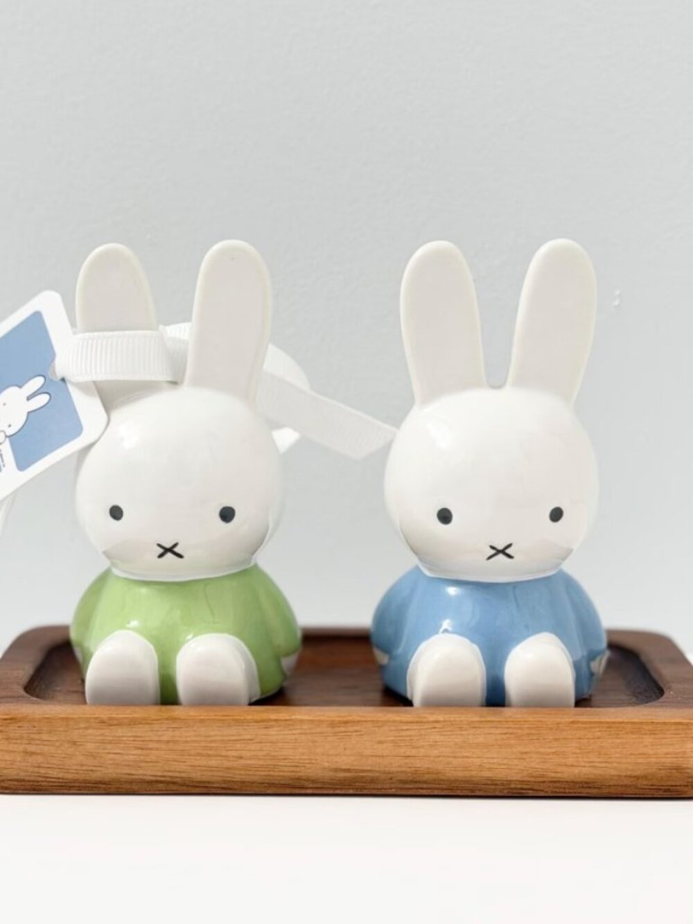 Miffy & Friend Bunny Ceramic Figurines Salt & Pepper Shakers Set Wooden Tray